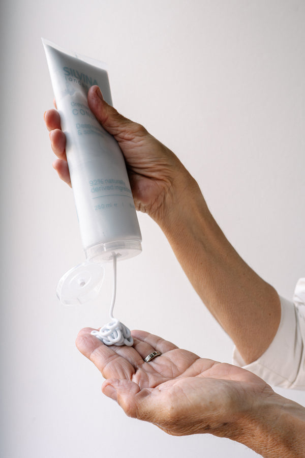 The Grey Hair Conditioner‎
